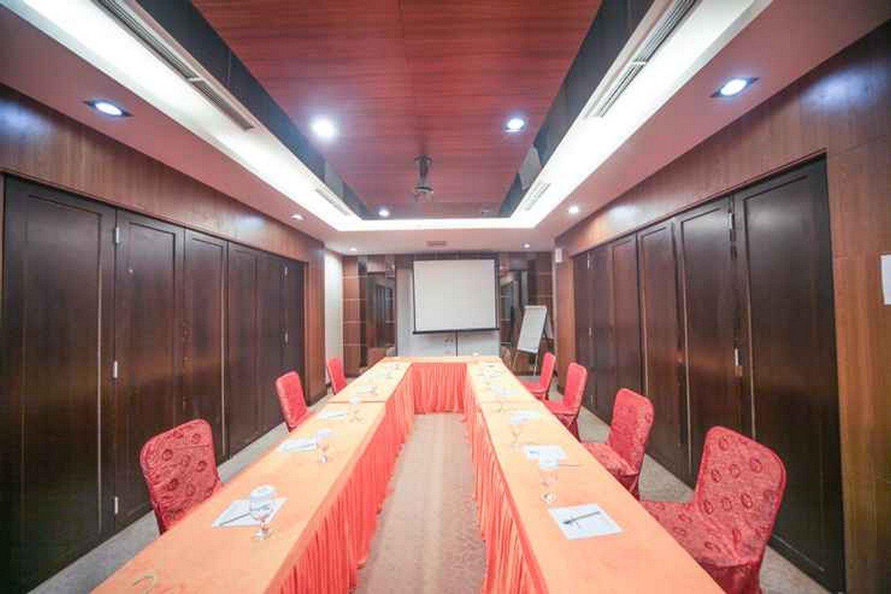 New Hollywood Hotel Pekanbaru