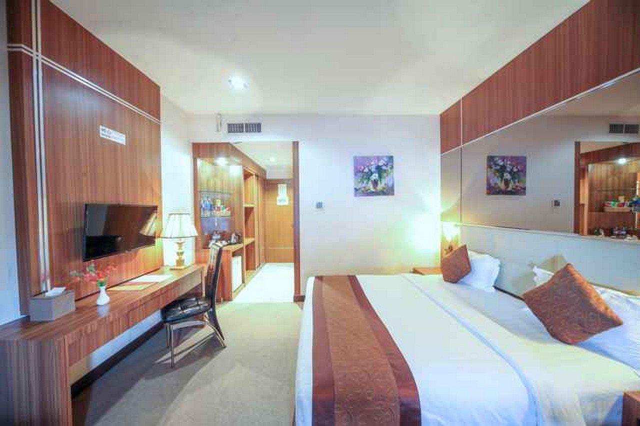New Hollywood Hotel 3*