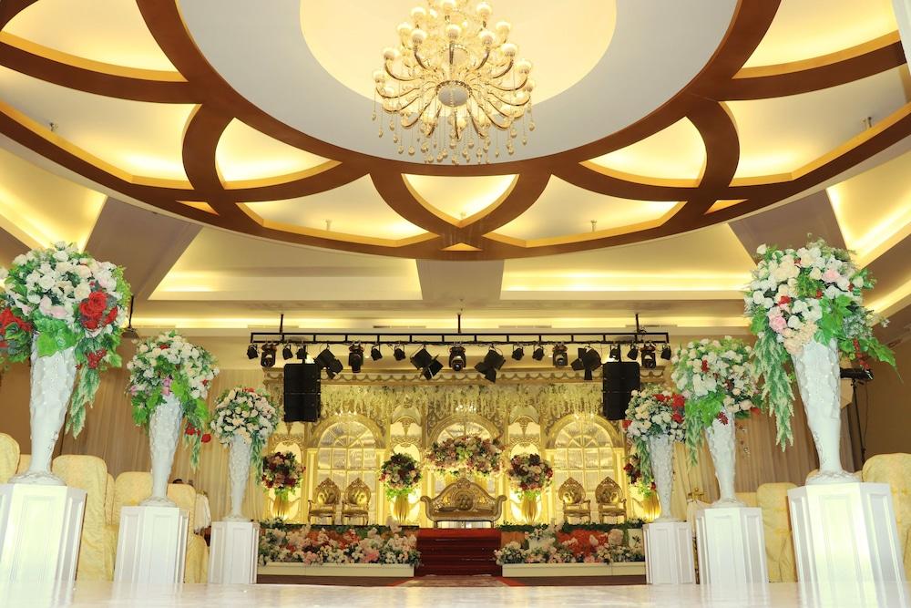 Hotel New Hollywood Pekanbaru