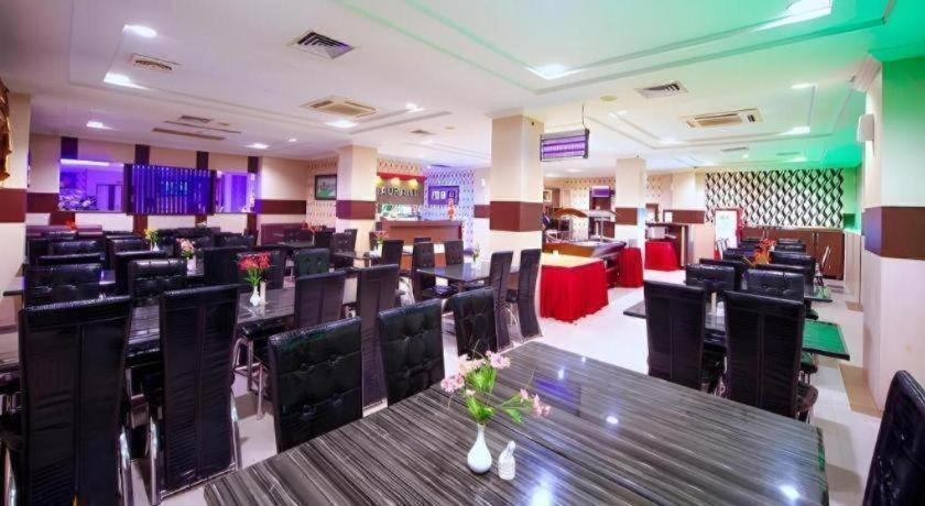 New Hollywood Hotel Pekanbaru