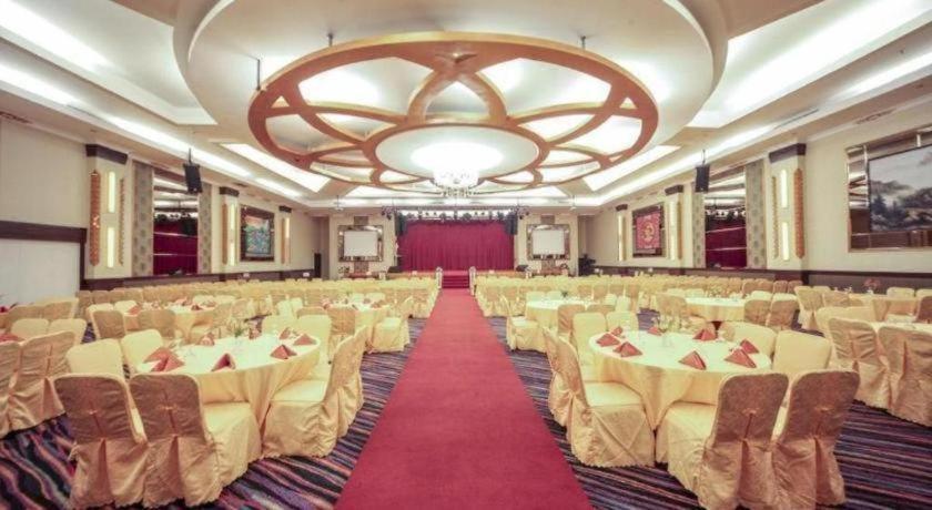New Hollywood 3* Pekanbaru
