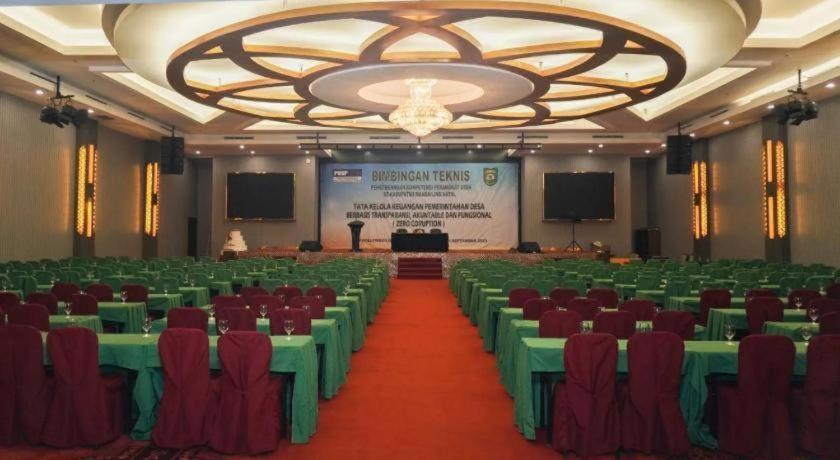 Hotel New Hollywood Pekanbaru