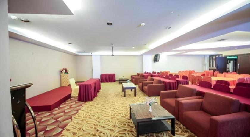 New Hollywood 3* Pekanbaru